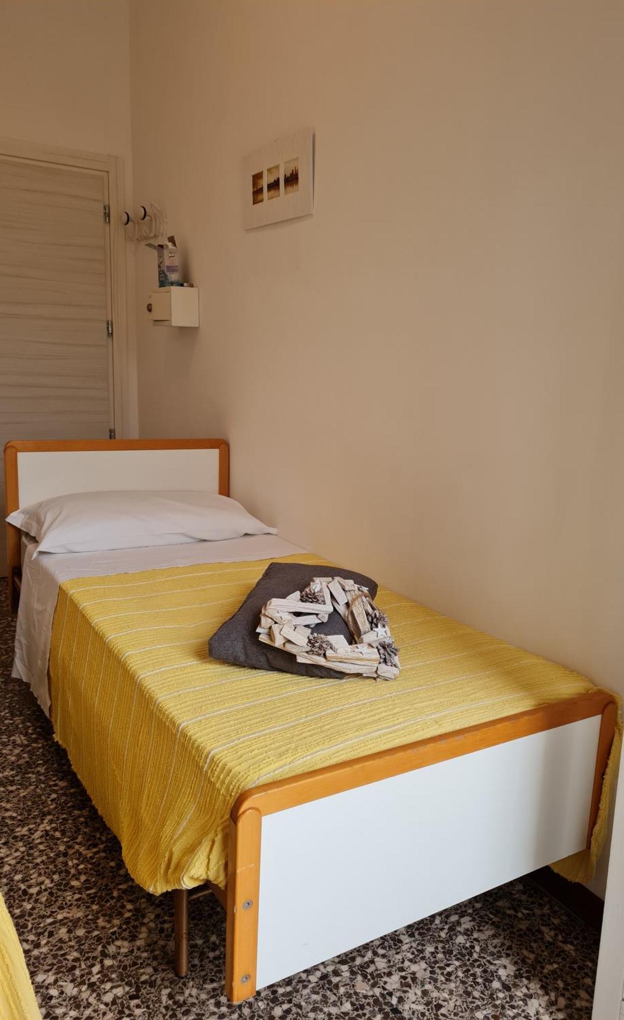 Hotel Marconi Miramare Римини Екстериор снимка